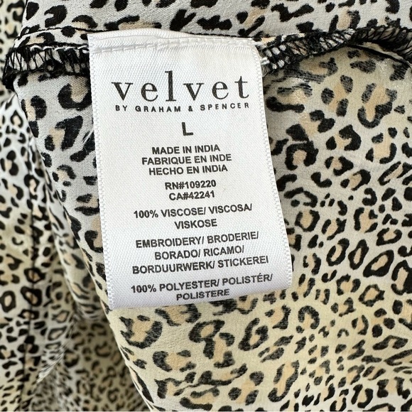 Anthropologie-velvet BY GRAHAM & SPENCER
Mel Printed Viscose Blouse in Leopard - Picture 8 of 9